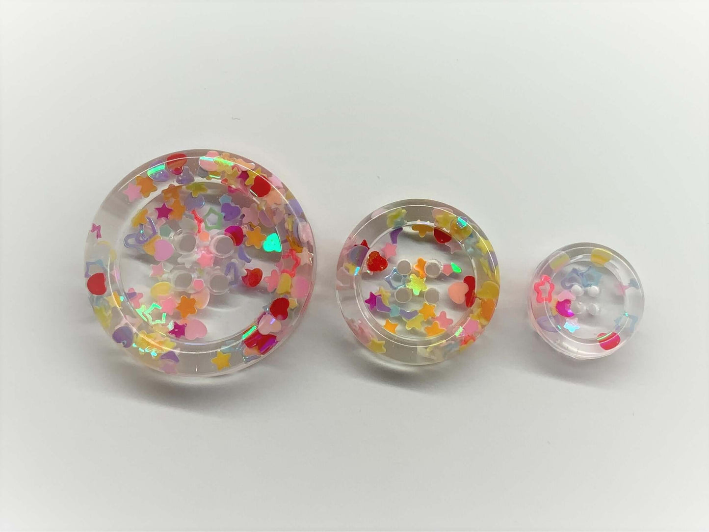 Confetti Buttons - B002