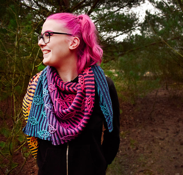 Glowing Leaf Shawl by A Spoonful of Yarn - Yarn Kit
