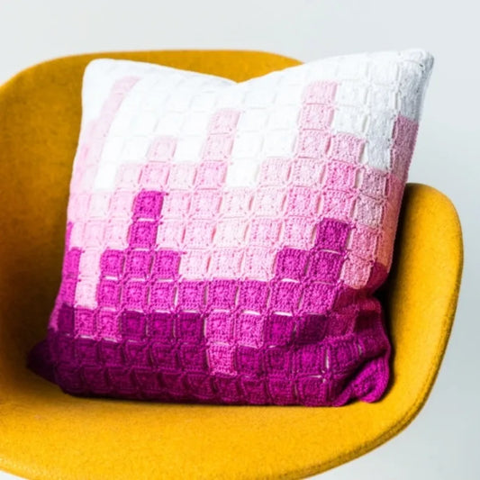 Skyline Pillow by Haak Maar Raak - Yarn Kit