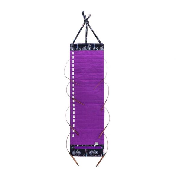 Della Q Circular Needle Organiser - Yarn Bombing