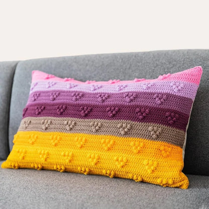 Grapevine Pillow by Haak Maar Raak - Yarn Kit